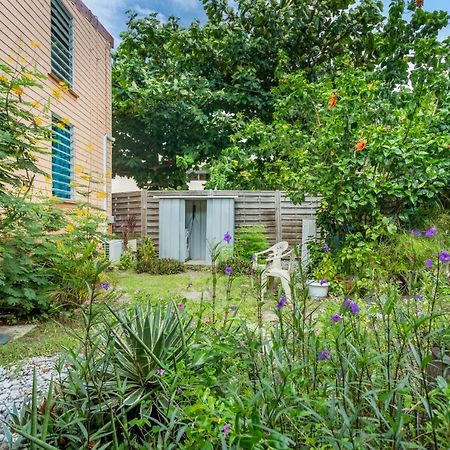 Appartement Charmant Au Carbet Avec Vue Sur La Mer 50 M² Le Carbet Exterior photo