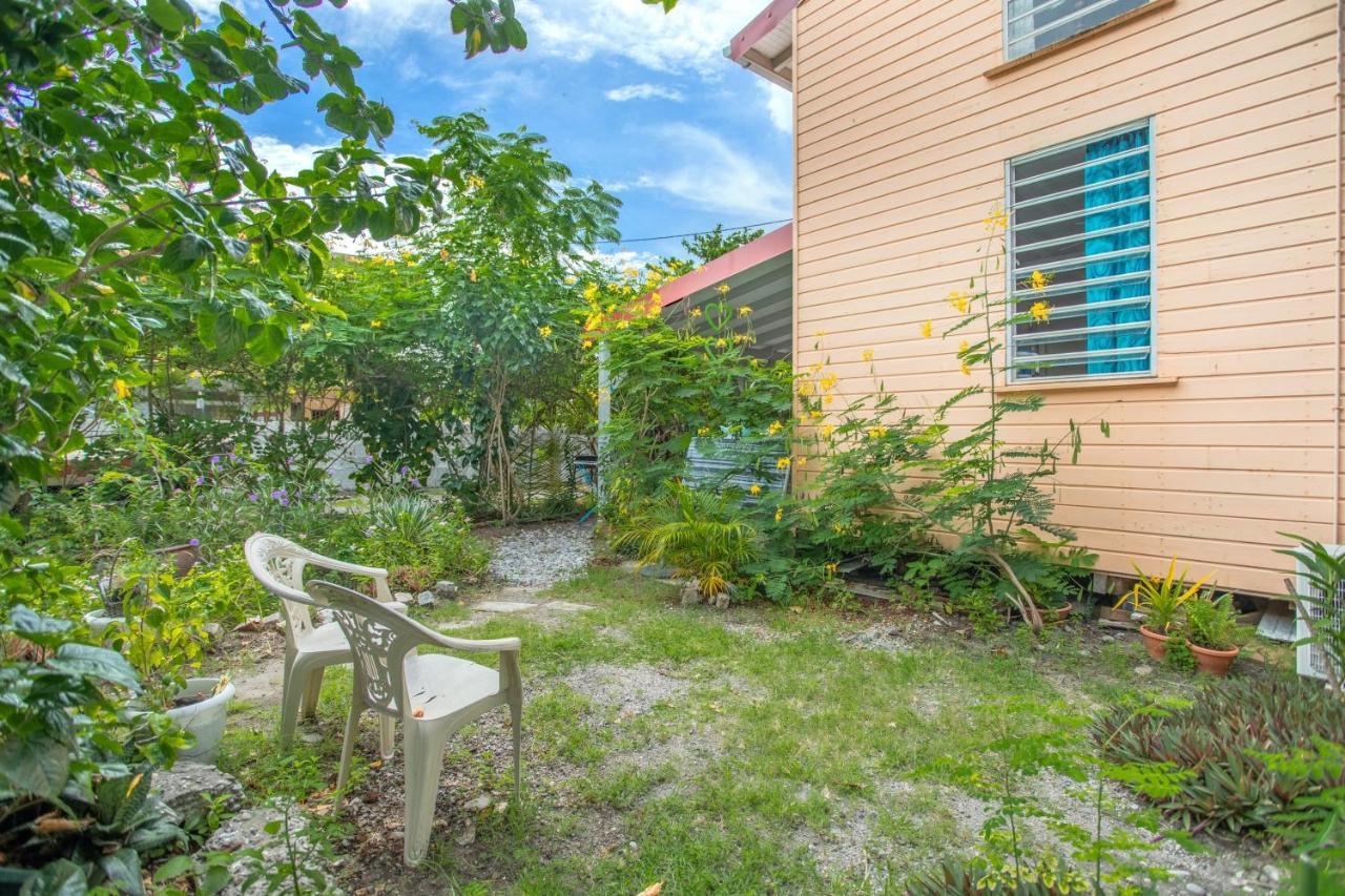 Appartement Charmant Au Carbet Avec Vue Sur La Mer 50 M² Le Carbet Exterior photo