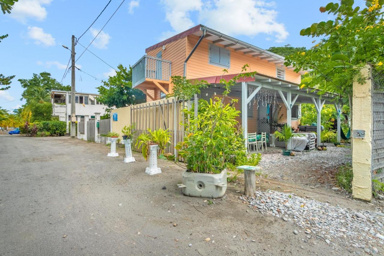 Appartement Charmant Au Carbet Avec Vue Sur La Mer 50 M² Le Carbet Exterior photo