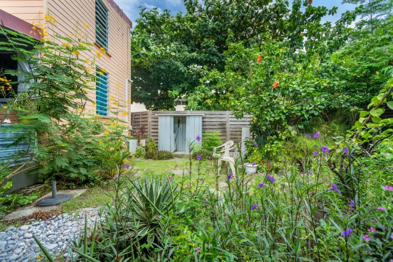 Appartement Charmant Au Carbet Avec Vue Sur La Mer 50 M² Le Carbet Exterior photo